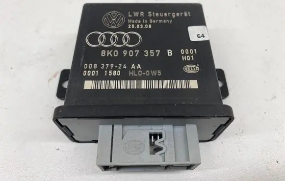 Audi A5 8T 8F Light module LCM 8K0907357B