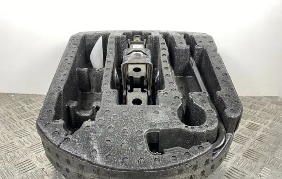 Jeep Grand Cherokee Lift Jack 