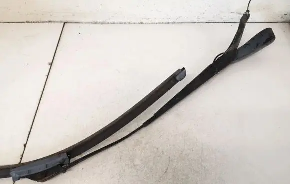 Volvo S80 Front wiper blade arm 09484511