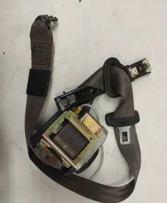 Audi A6 S6 C5 4B Front seatbelt 560585901 008R000 51238