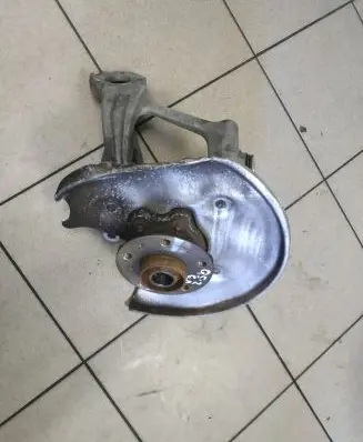 Rear wheel hub