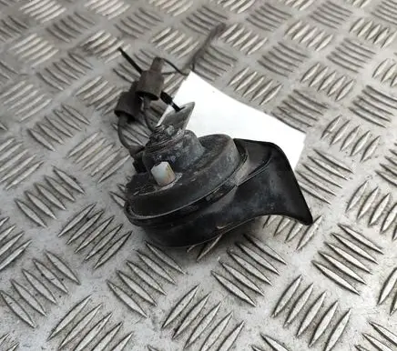 Mitsubishi 3000 GT Horn signal MB530847