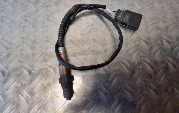 Audi A4 S4 B7 8E 8H Lambda probe sensor 030906262L