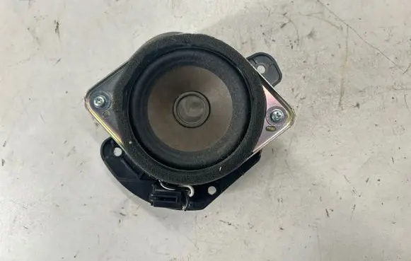 Ford Mustang VI Panel speaker FR3T18808NB