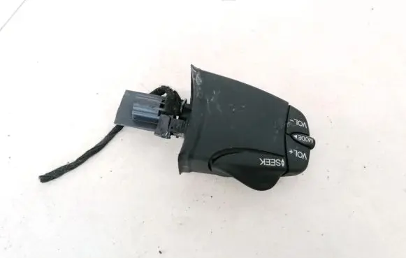 Multifunctional control switch/knob
