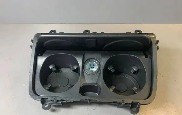 Cup holder front