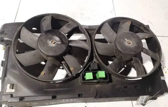 Citroen Xsara Radiator cooling fan shroud 