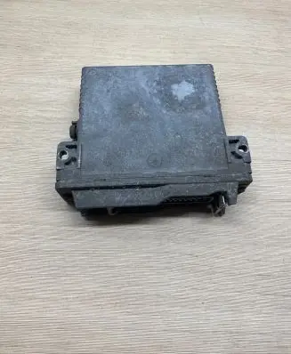 Renault Scenic III - Grand scenic III Engine control unit/module 7700868189 R04080005F 7700105605