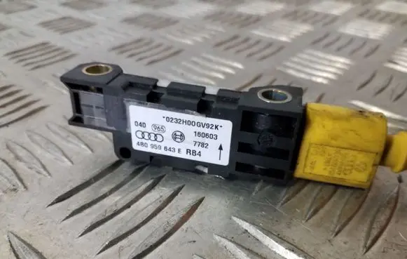 Audi A3 S3 8P Airbag deployment crash/impact sensor 4B0959643E