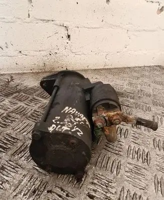 Nissan Navara D40 Starter motor 2300EB300 M008T76072ZE
