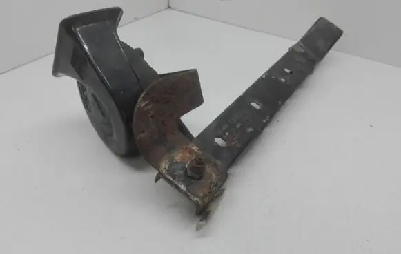 Audi A8 S8 D3 4E Horn signal 4E0951223