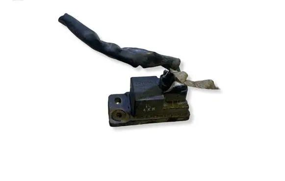 Toyota Land Cruiser (J120) Light washer relay 8594260020