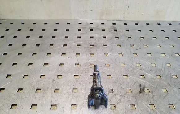 BMW 3 E92 E93 Fuel Injector clamp holder