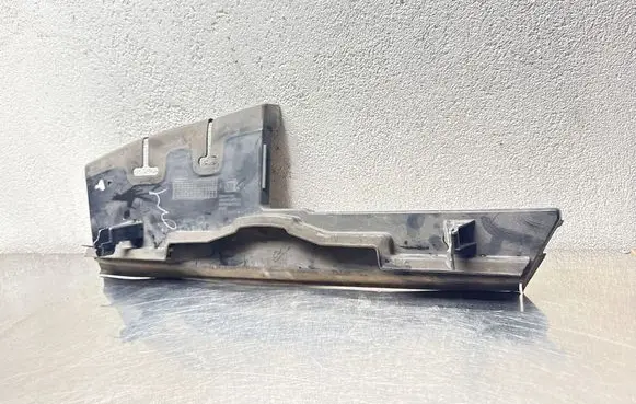 Opel Insignia A Radiator trim 23447531 8353