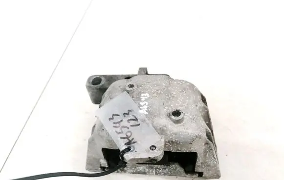 Volkswagen Golf IV Engine mount bracket