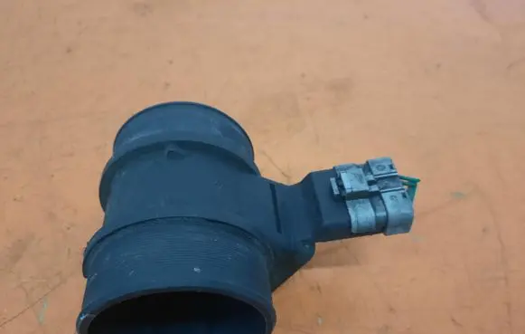 Peugeot Partner Mass air flow meter 9628336380