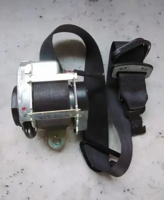 Opel Astra J Front seatbelt 617023600