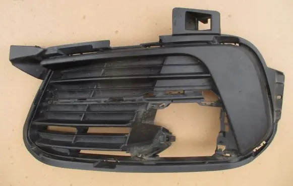 Peugeot 308 Front bumper lower grill 99894480
