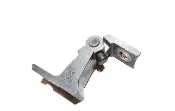 Volkswagen Jetta VI Front door upper hinge 8K0831401G
