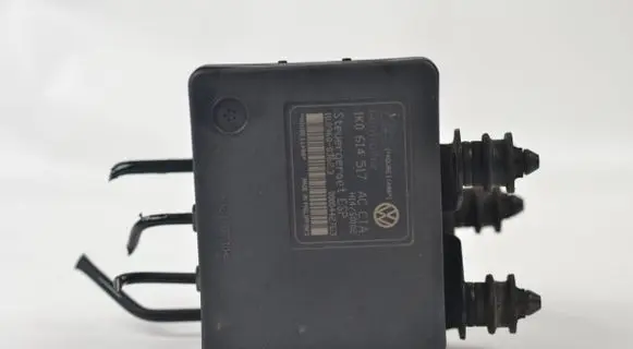 Volkswagen Golf Plus ABS Pump 1K0614517AC 00004427G3 10096003623