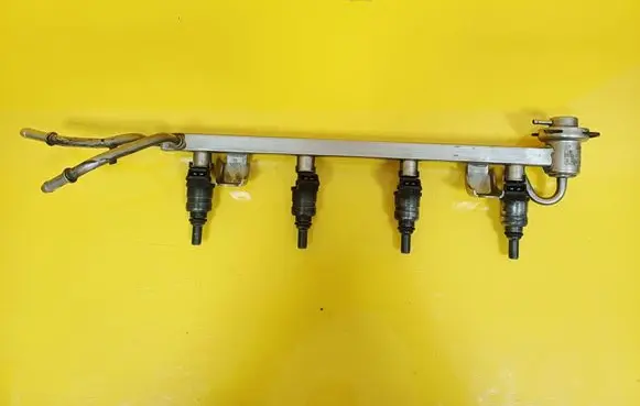 Audi A3 S3 8L Fuel main line pipe 06A906031D 06A133317E