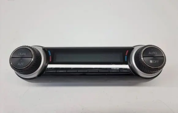 Toyota RAV 4 (XA50) Climate control unit 5590042600