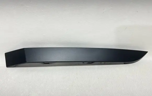 Land Rover Range Rover Evoque L551 Front bumper splitter molding K8D215A245