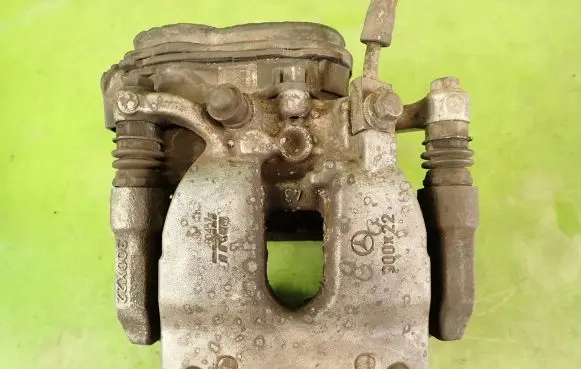 Mercedes-Benz E AMG W213 Rear brake caliper A0044235798L