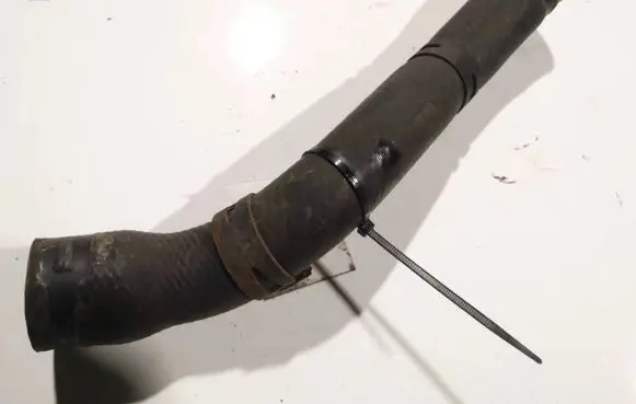 Mitsubishi Lancer Engine coolant pipe/hose