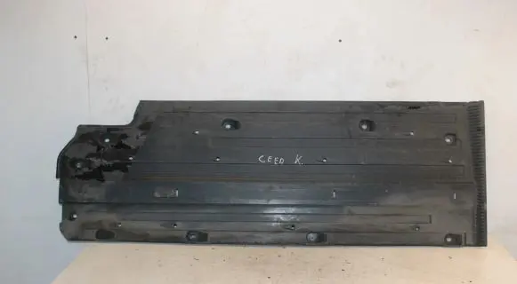 KIA Ceed Center/middle under tray cover 84135-A6000