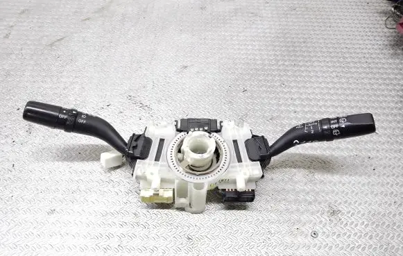 Mazda CX-7 Wiper turn signal indicator stalk/switch 17G701 17D254
