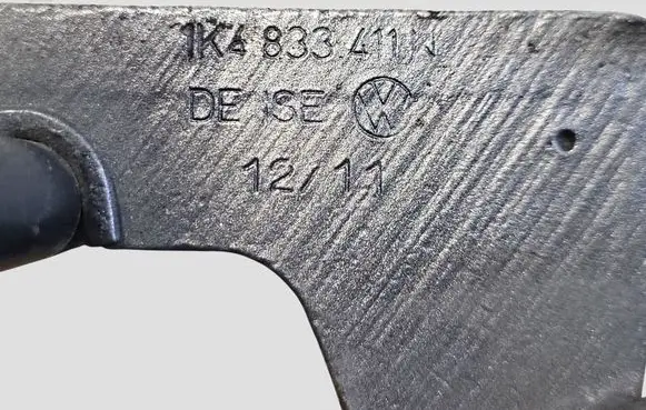 Volkswagen Golf VI Rear door lower hinge 1K4833411