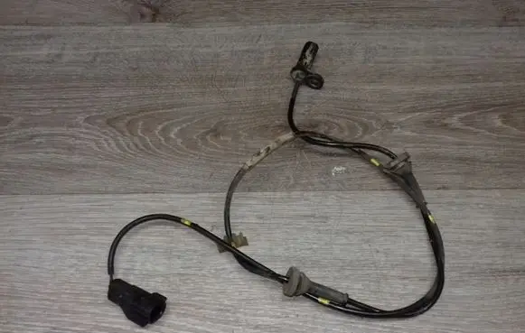 Volvo XC70 ABS brake wheel speed sensor 10071160383 9467580