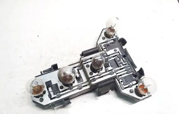 Volkswagen Golf IV Tail light bulb cover holder 69918380