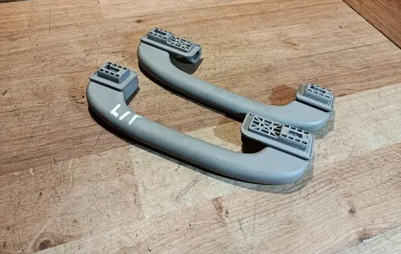 BMW 3 E90 E91 Rear interior roof grab handle 7033662