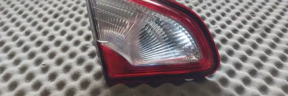 Nissan Qashqai Tailgate rear/tail lights B26555BR01A 89503189