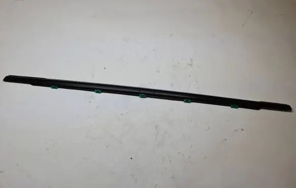 Hyundai i30 Front door trim (molding)
