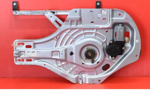 Hyundai Tucson JM Front door window regulator with motor 824702E010