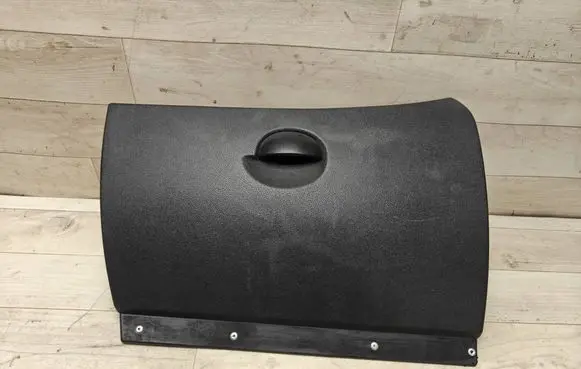 Dacia Sandero Glove box 