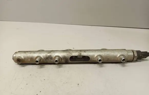 Ford Ranger Fuel main line pipe 0445214076 1077800260
