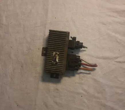 Renault Megane I Glow plug pre-heat relay 7700111525