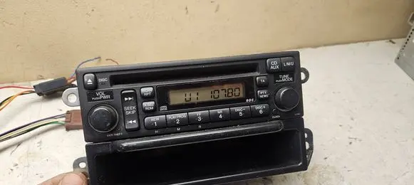 Honda CR-V Radio/CD/DVD/GPS head unit 39101S9AE210M1 DEHM6017ZH