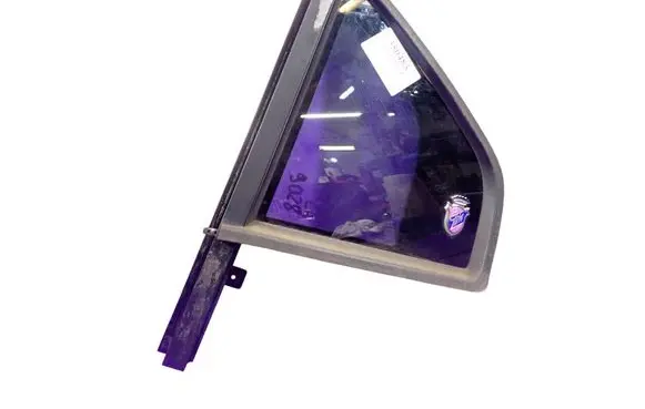 Ford Mondeo Mk III Front door window glass four-door 