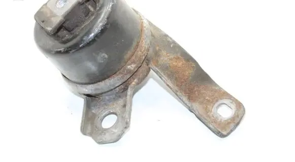 Volvo V70 Engine mount bracket 30671245 6G926F012DD
