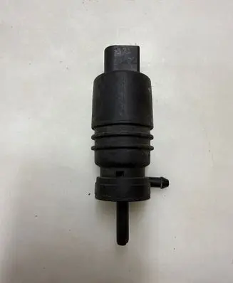 BMW 3 E46 Windscreen/windshield washer pump 8362154