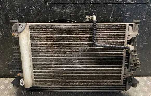 Seat Alhambra (Mk2) Coolant radiator 7M3820411E