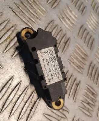Mercedes-Benz C W203 Airbag deployment crash/impact sensor 0018209126