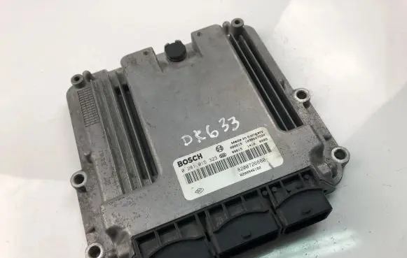 Renault Laguna III Engine control unit/module ECU 8200726880 0281015323