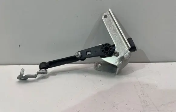 BMW 5 G30 G31 G38 Headlight/headlamp level sensor 6895466