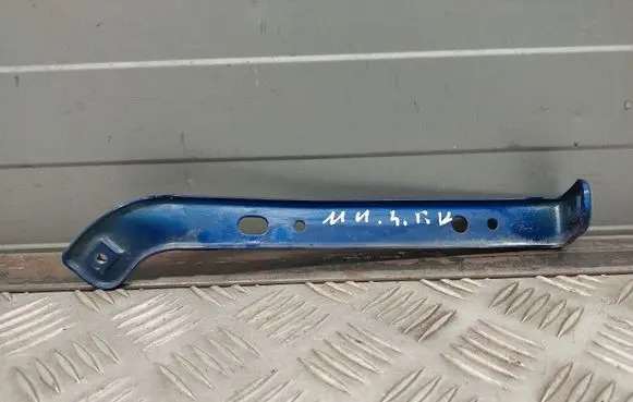 Ford Mustang VI Fender mounting bracket FR3B16C199BC